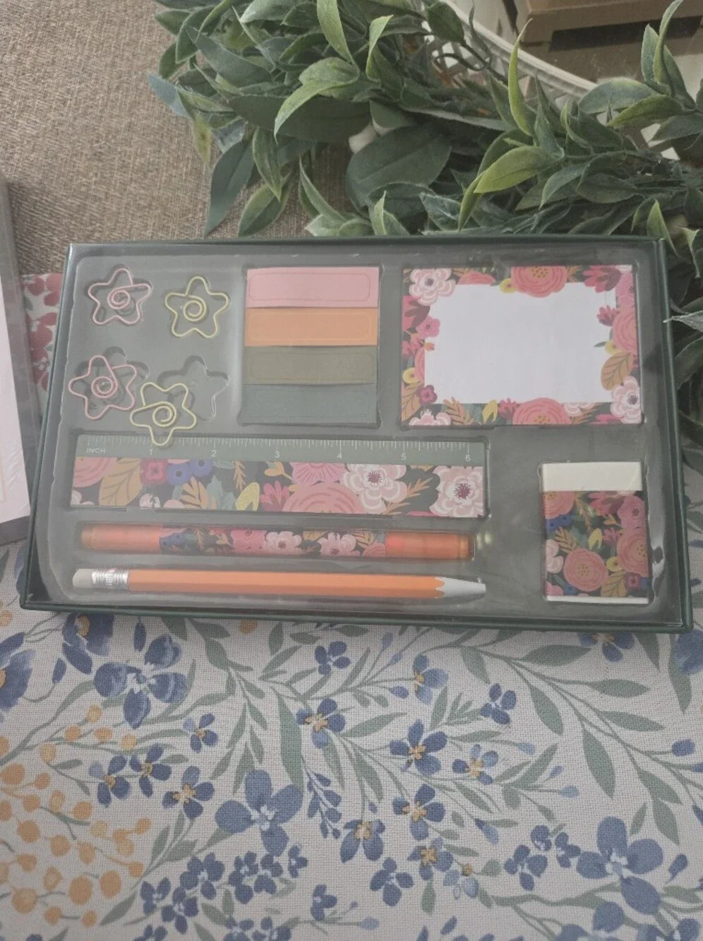 N/A floral notepad